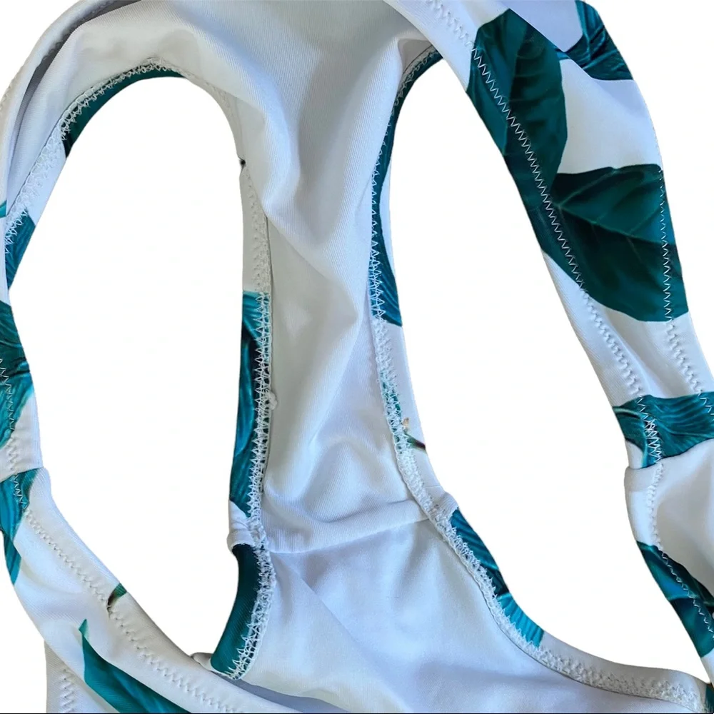 CUPSHE Fresh Leaves 2 Piece Bikini Wrap‎ Top White Green SMALL - Picture 9 of 12